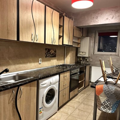 Alquiler de un amplio apartamento de 3 habitaciones, 72 m², Bucarest, Rumanía